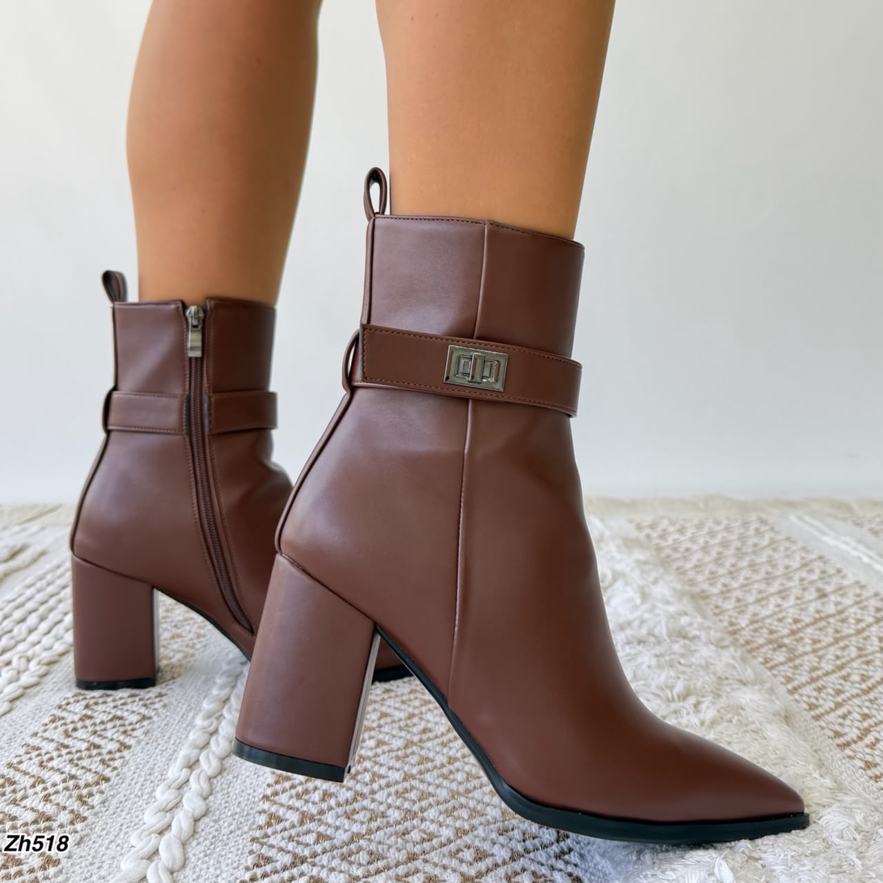 Botin café detalle plomo tacon 8cm HX3356-B0202